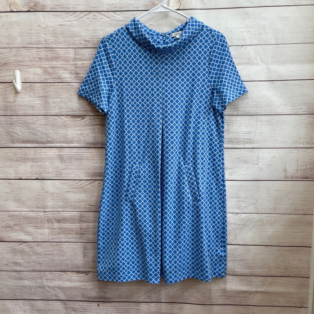 TYLER BOE KIM DRESS IN BLUE AND WHITE GEOMETRIC PRINT